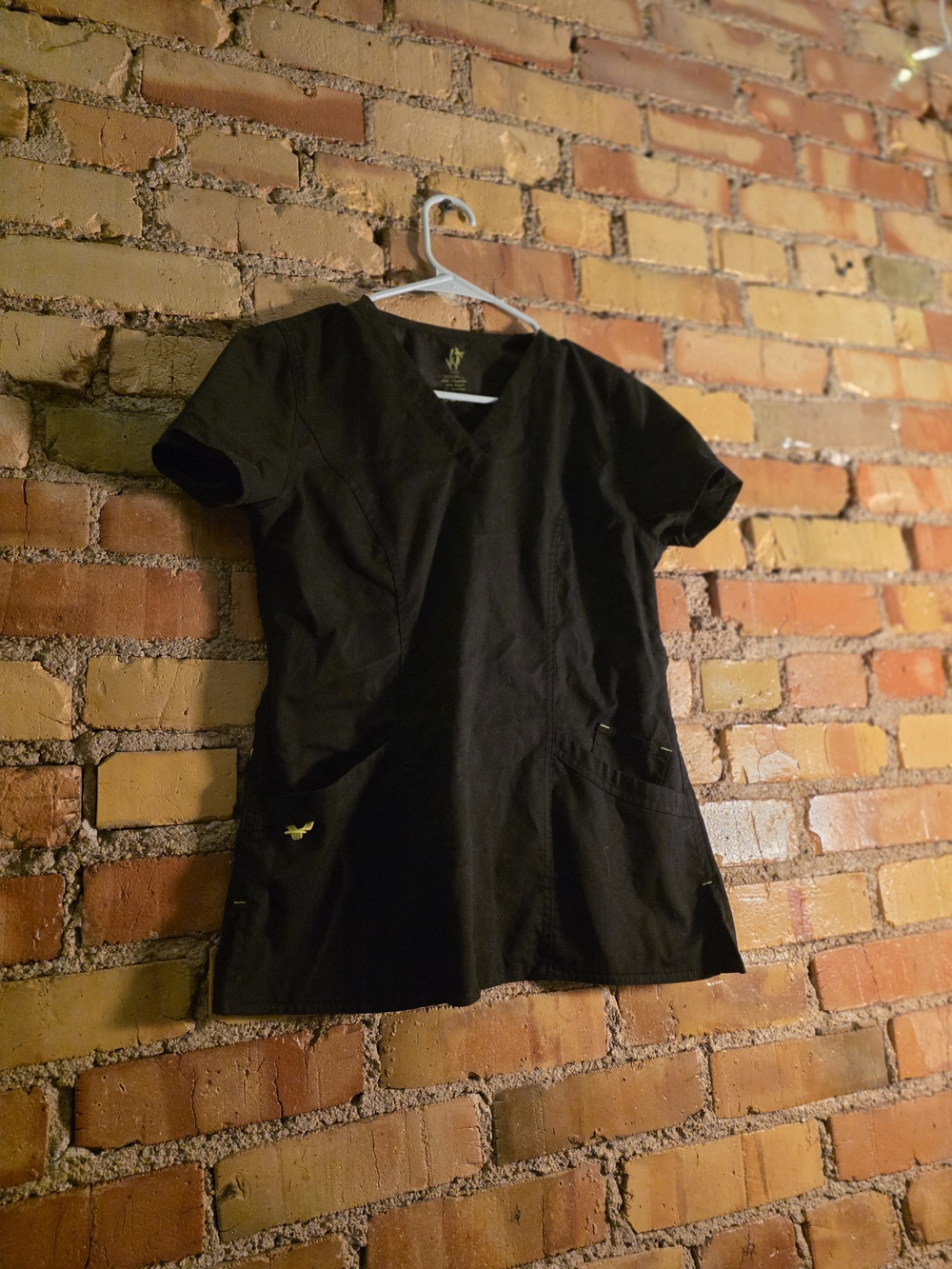 ViVI Black V-Neck Women's Scrub Top